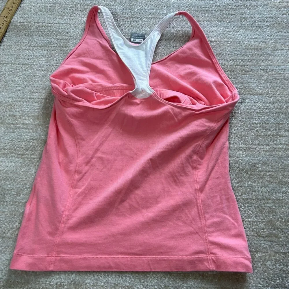 Nike women athletic